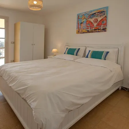 Rosa בית נופש בודוני