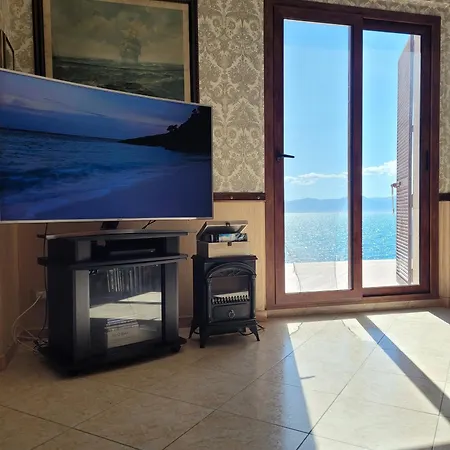 Rosa Apartment
