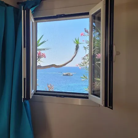 Rosa Apartman SantʼElia
